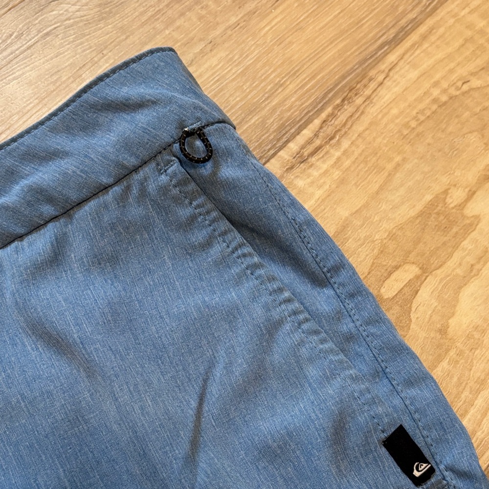 Quicksilver Amphibian Blue Shorts - Men’s Size 34 - Picture 8 of 8